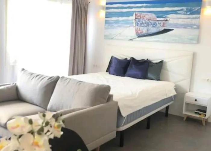 Modern Beachside Appartement